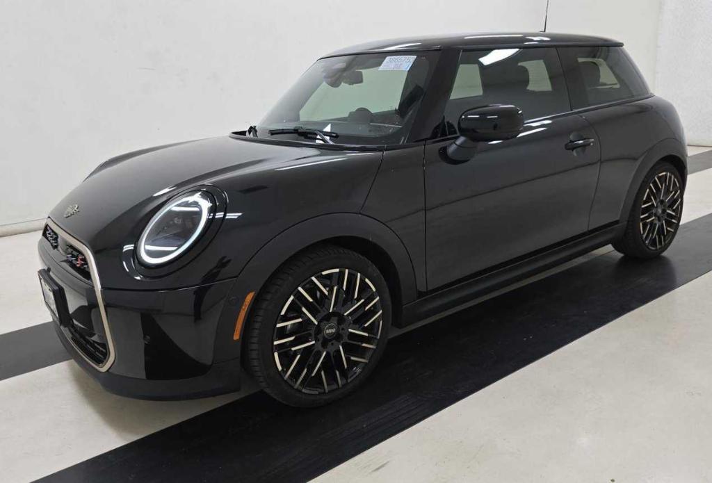 used 2025 MINI Hardtop car, priced at $35,995