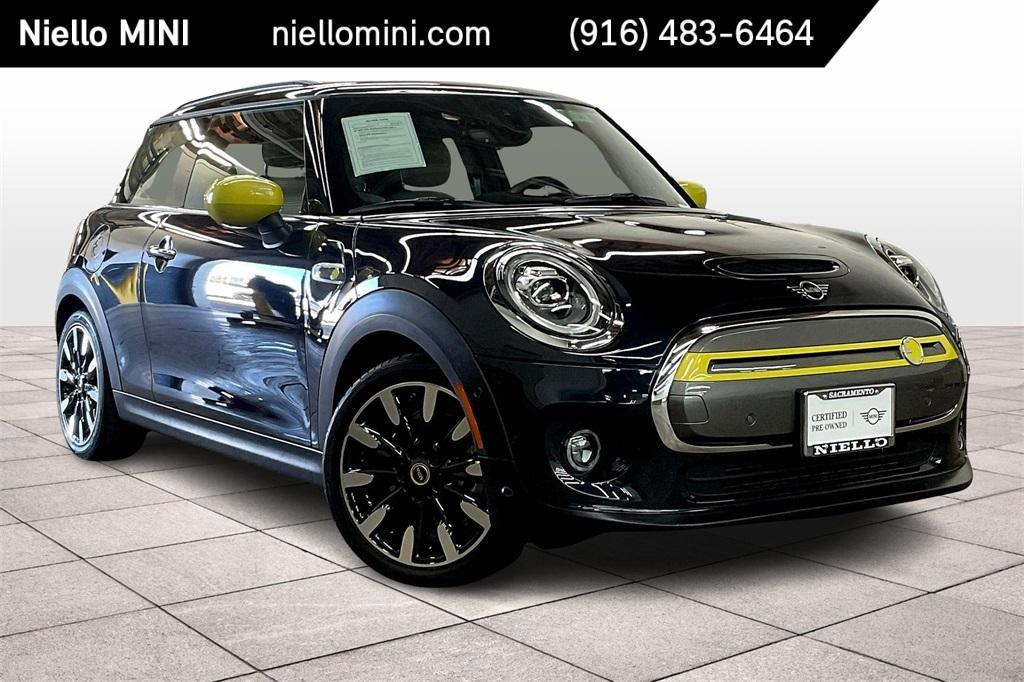 used 2021 MINI SE Hardtop car, priced at $21,691