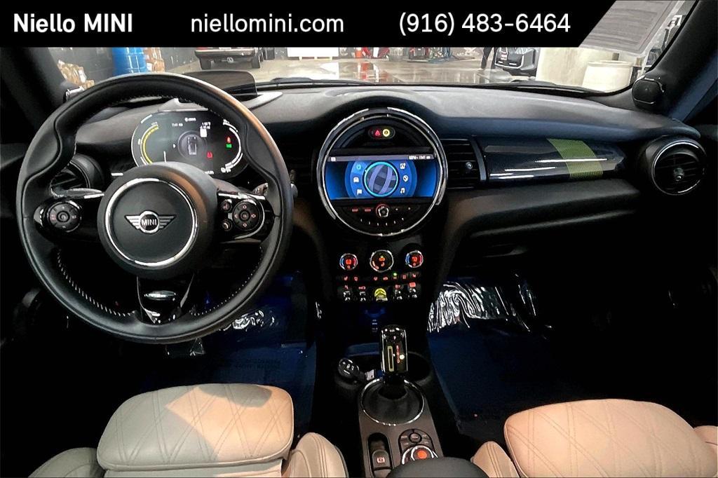 used 2021 MINI SE Hardtop car, priced at $21,691