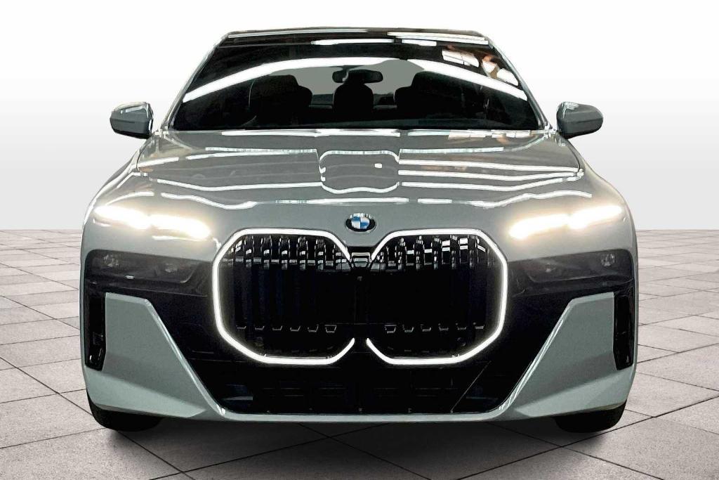new 2025 BMW 760 car, priced at $129,625
