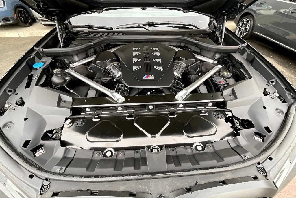 new 2026 BMW X7 car, priced at $124,975