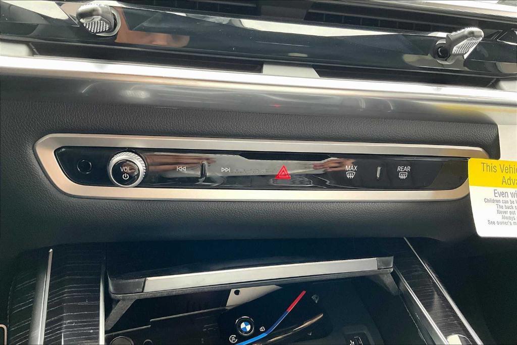 new 2026 BMW X7 car, priced at $124,975