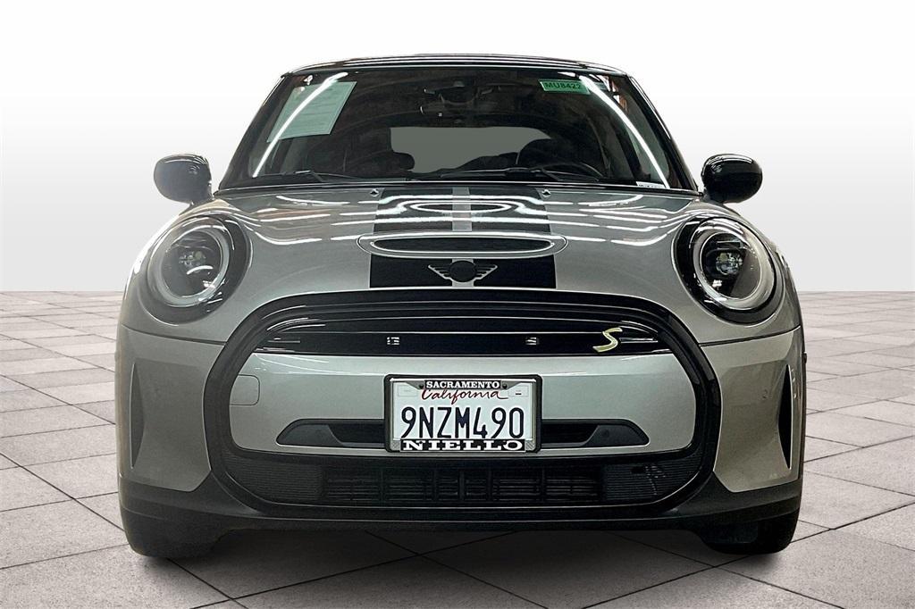 used 2024 MINI SE Hardtop car, priced at $26,377