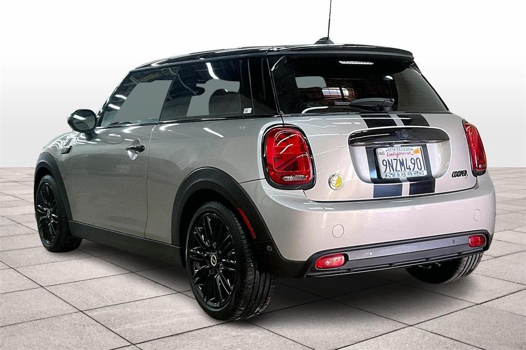 used 2024 MINI SE Hardtop car, priced at $26,377