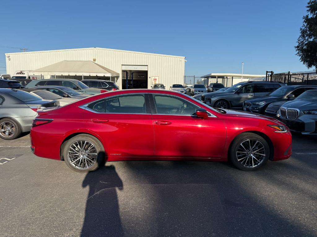 used 2022 Lexus ES 300h car, priced at $38,544