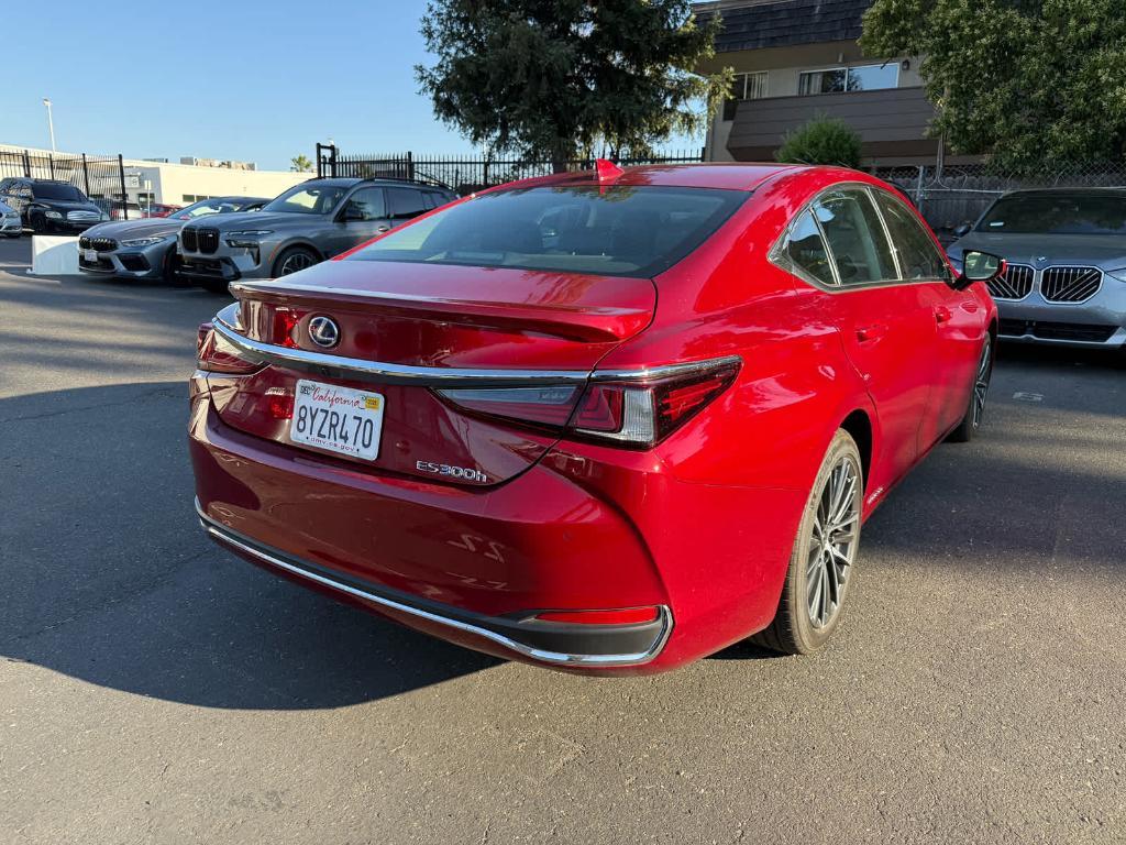 used 2022 Lexus ES 300h car, priced at $38,544