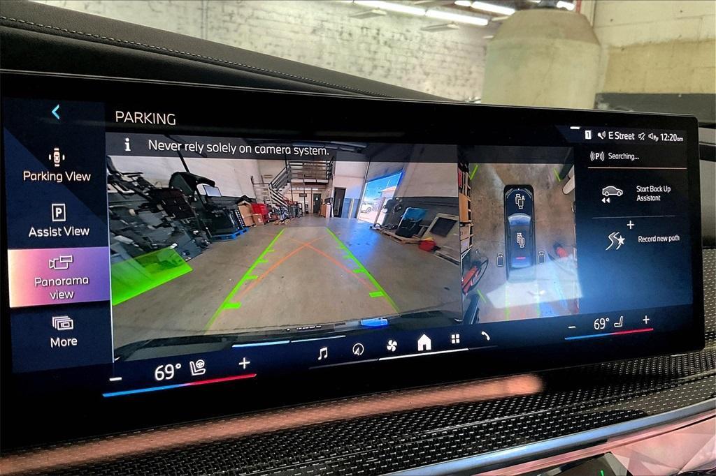 used 2023 BMW i7 car, priced at $75,695
