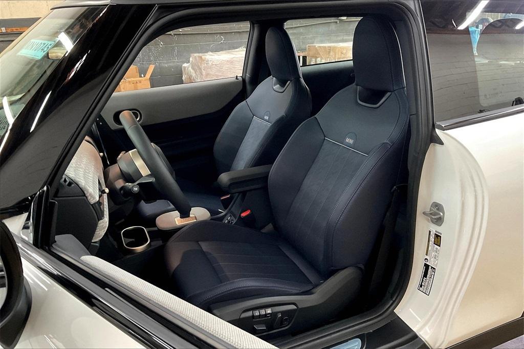 new 2025 MINI Hardtop car, priced at $37,720