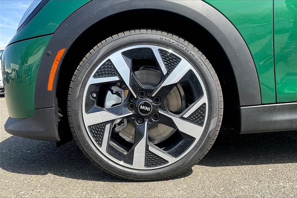 new 2025 MINI Hardtop car, priced at $37,475