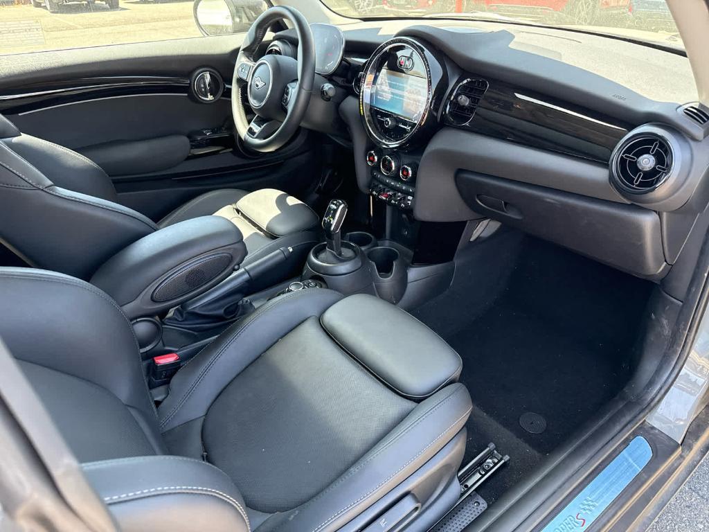 used 2023 MINI Hardtop car, priced at $28,998