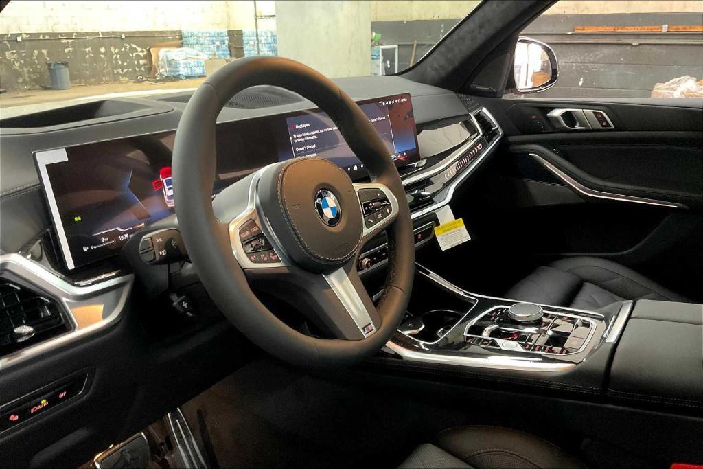 new 2026 BMW X7 car, priced at $98,475
