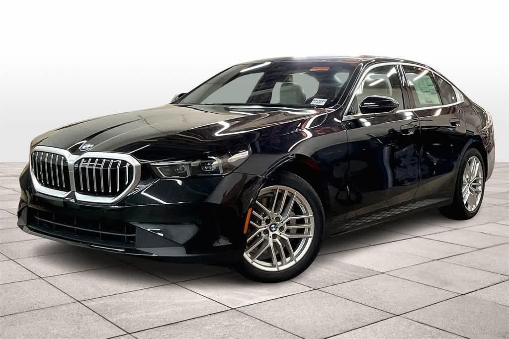 new 2025 BMW 540 car, priced at $71,325