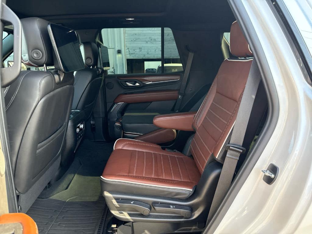 used 2023 GMC Yukon car, priced at $86,884
