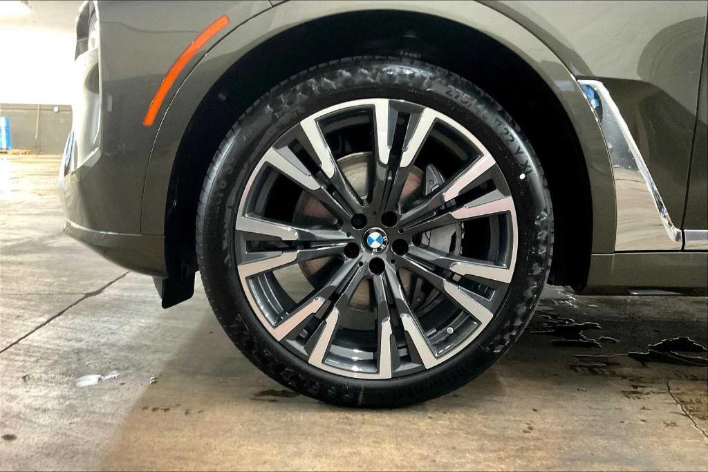 new 2026 BMW X7 car, priced at $94,925