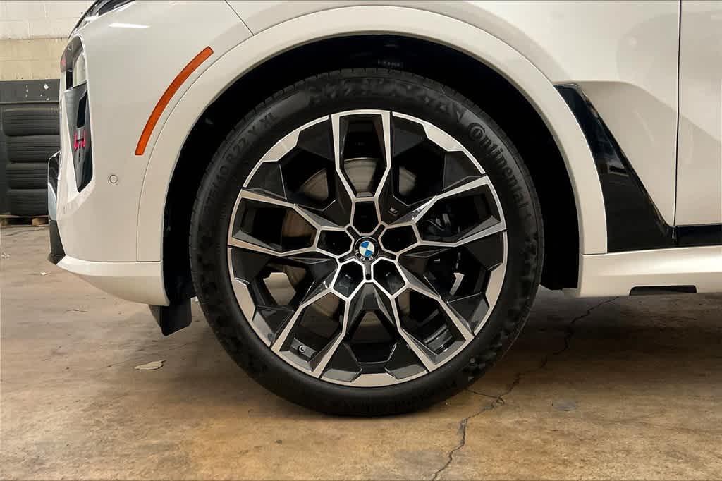 new 2025 BMW X7 car, priced at $120,075