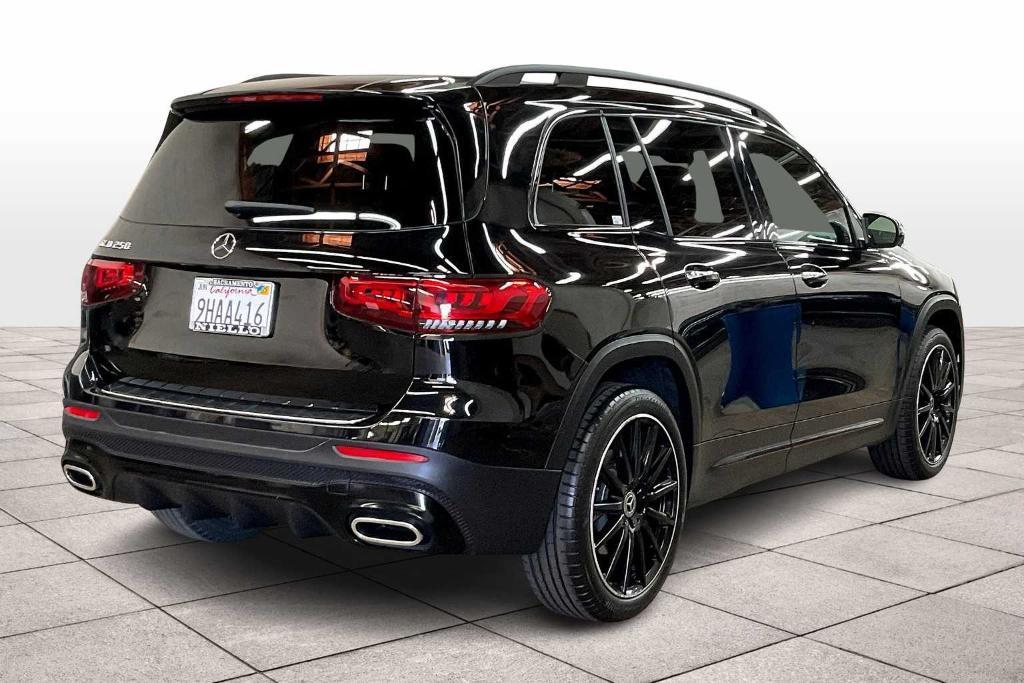 used 2021 Mercedes-Benz GLB 250 car, priced at $28,163