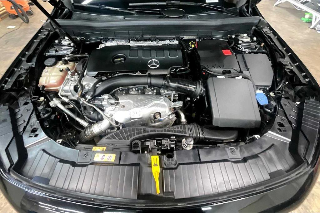 used 2021 Mercedes-Benz GLB 250 car, priced at $28,163