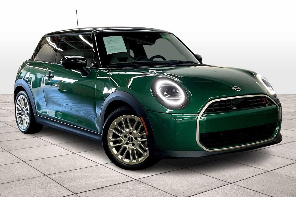 used 2025 MINI Hardtop car, priced at $33,993