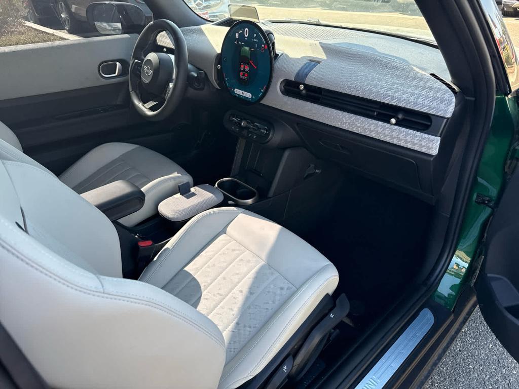used 2025 MINI Hardtop car, priced at $33,993