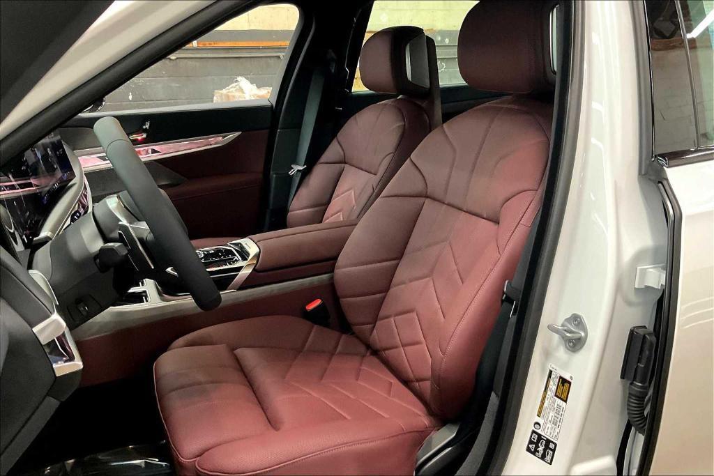 new 2025 BMW 760 car, priced at $129,625