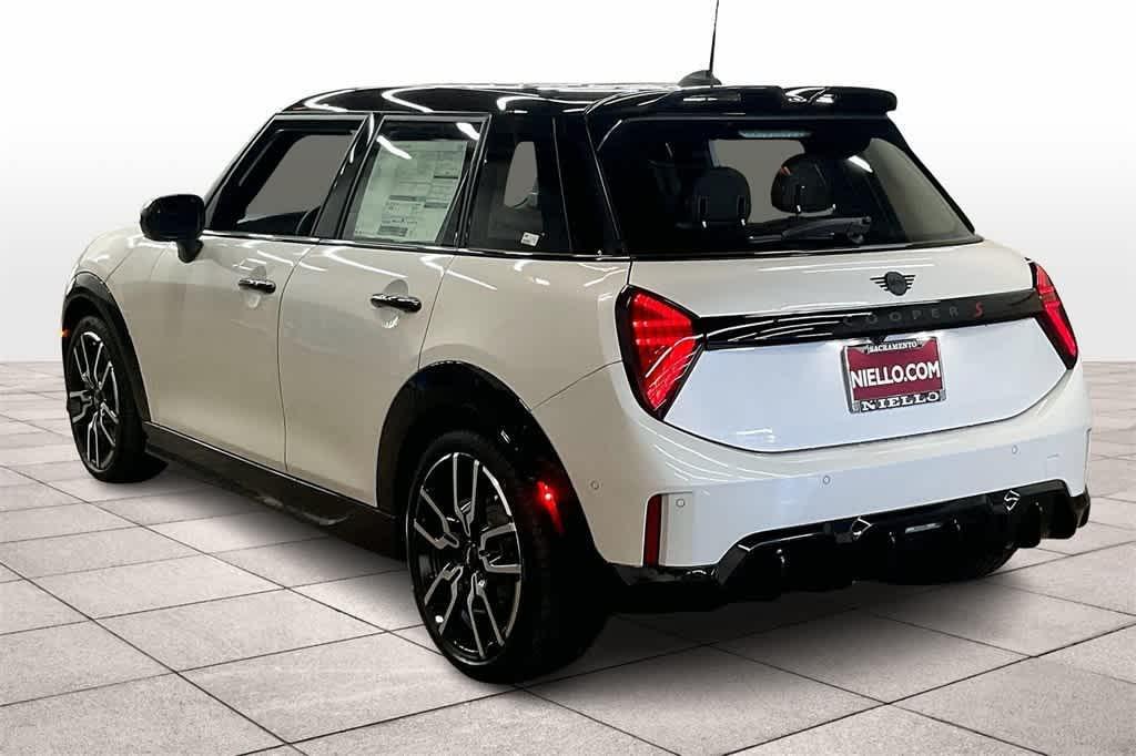 new 2025 MINI Hardtop car, priced at $40,580