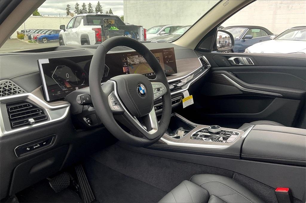 new 2025 BMW X7 car, priced at $91,820
