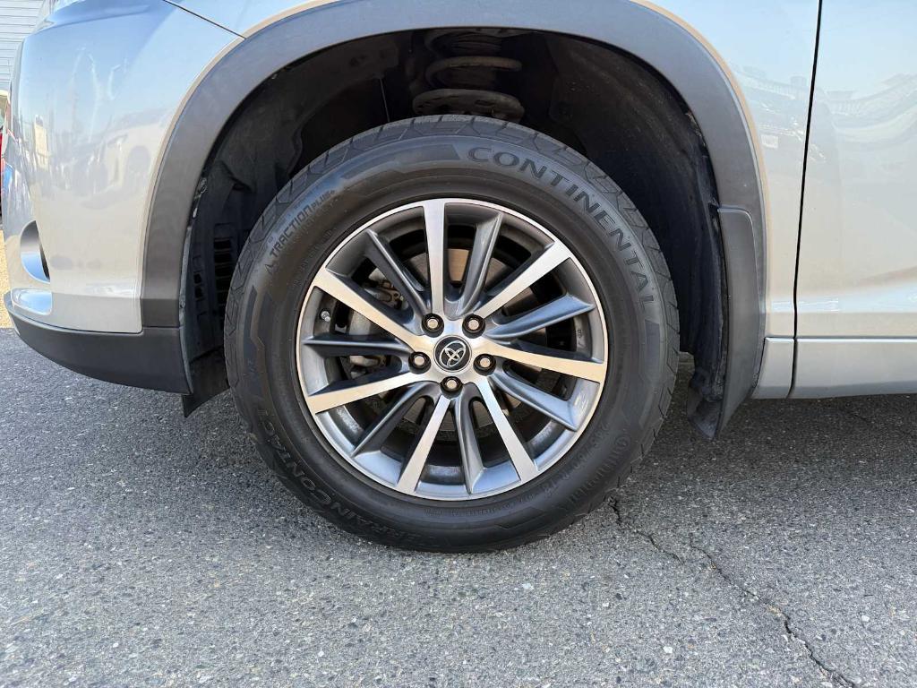 used 2017 Toyota Highlander car, priced at $26,716