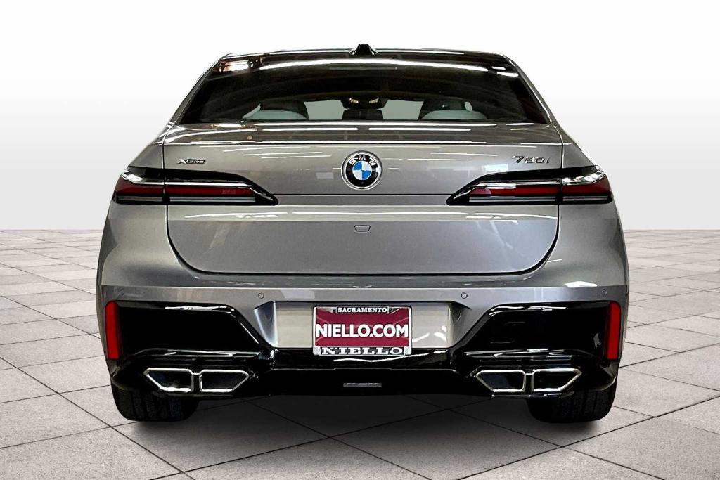 new 2025 BMW 760 car, priced at $133,775