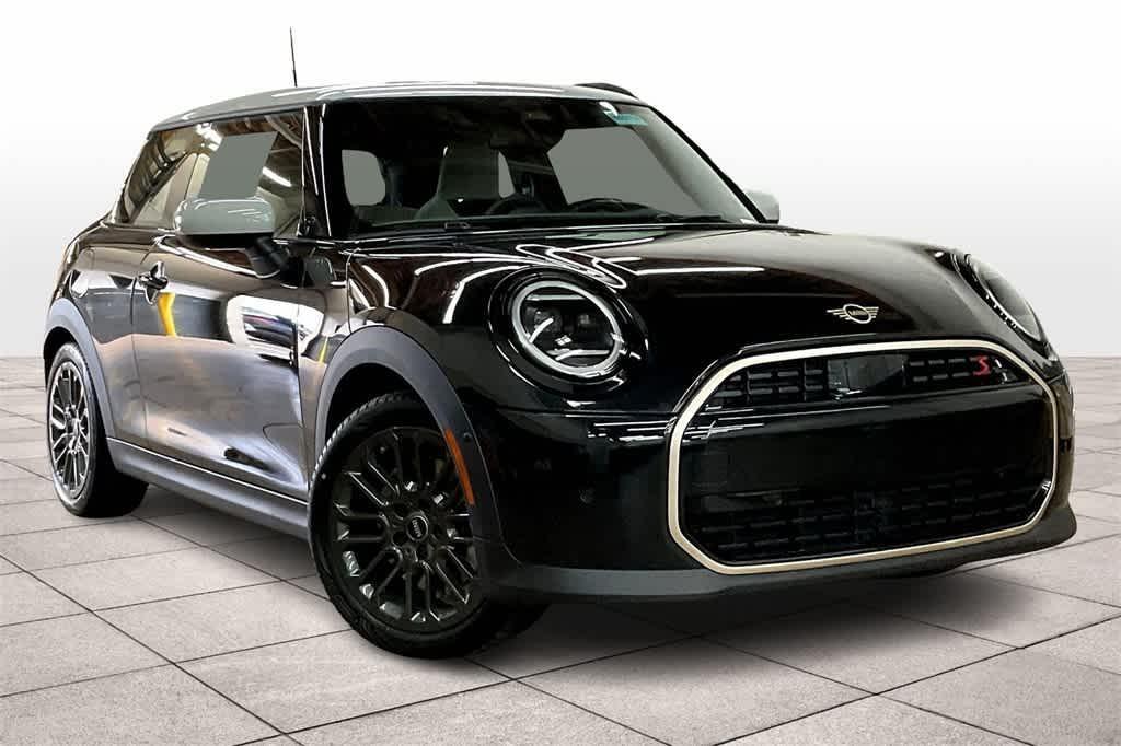 new 2025 MINI Hardtop car, priced at $37,110