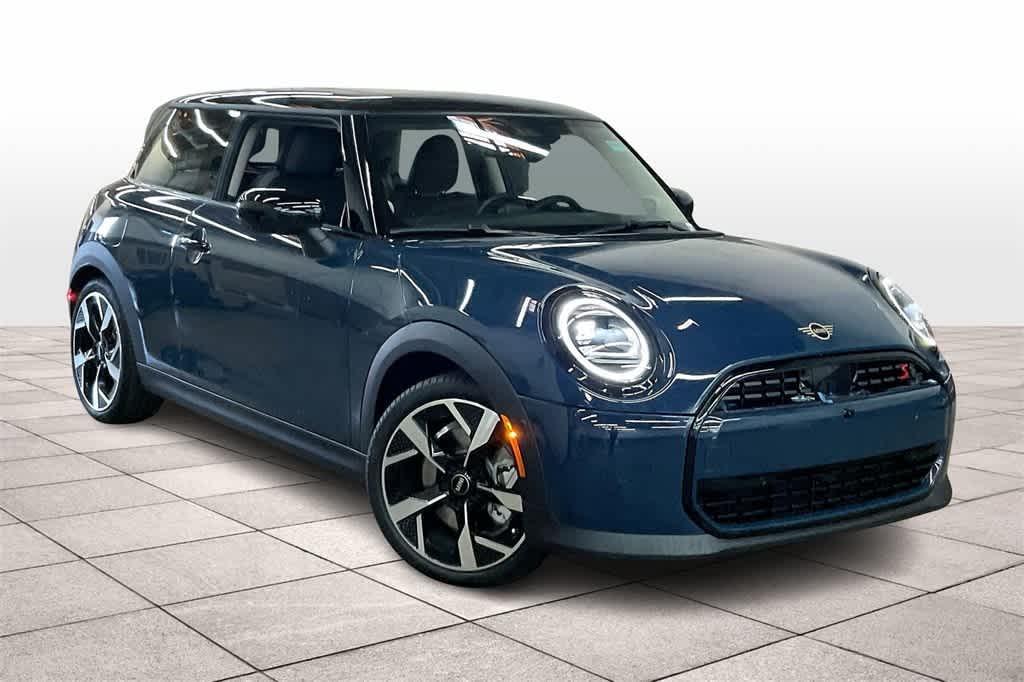 new 2025 MINI Hardtop car, priced at $37,330