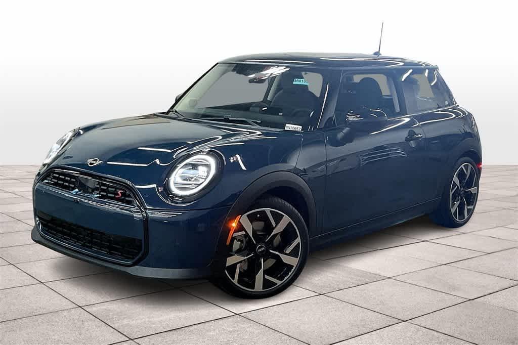 new 2025 MINI Hardtop car, priced at $37,330