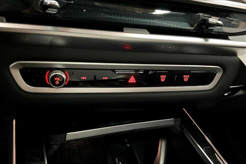new 2026 BMW X7 car, priced at $98,125