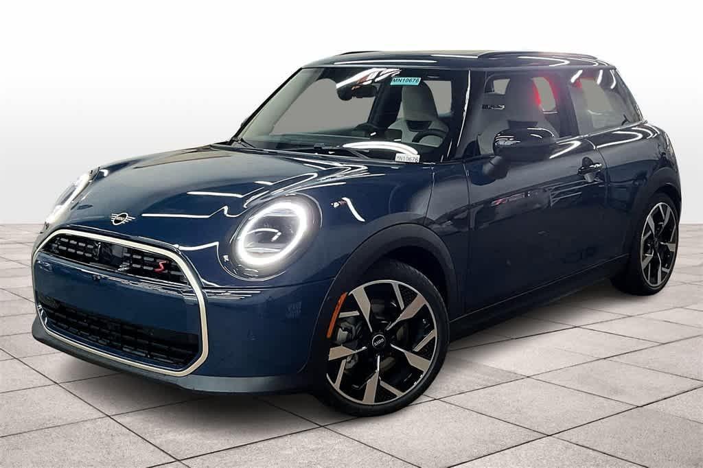 new 2025 MINI Hardtop car, priced at $39,045