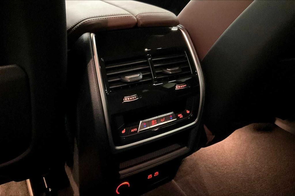 new 2026 BMW X7 car, priced at $121,275