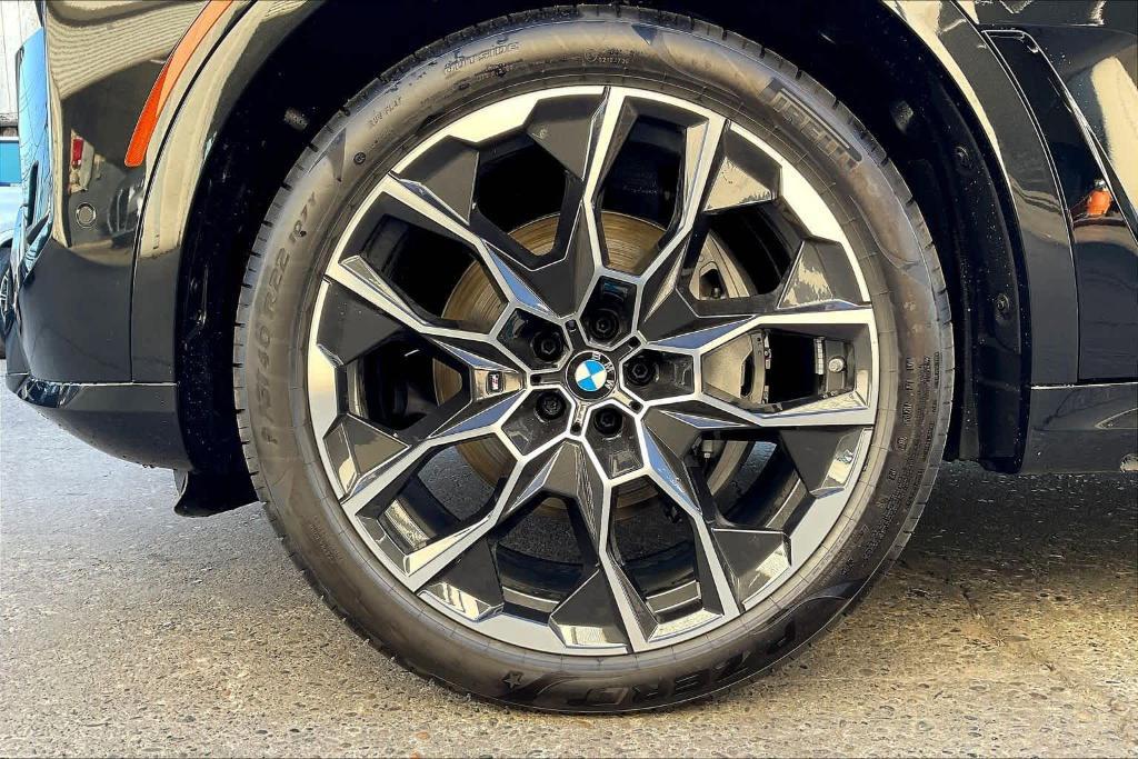 new 2026 BMW X7 car, priced at $97,675