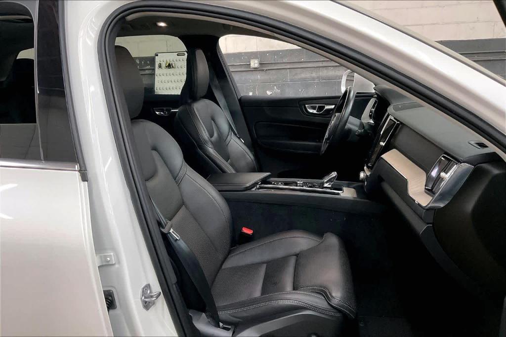 used 2022 Volvo XC60 car, priced at $32,992