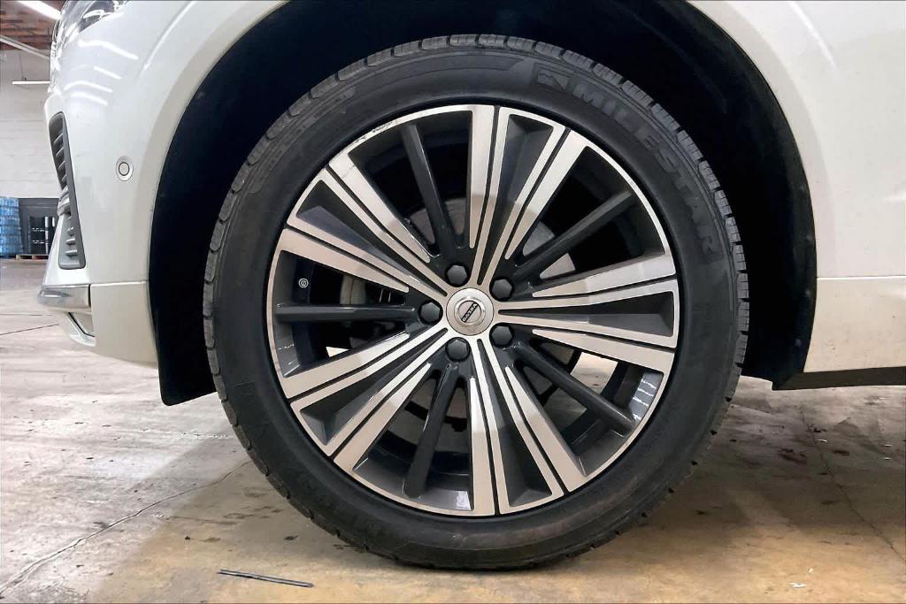 used 2022 Volvo XC60 car, priced at $32,992