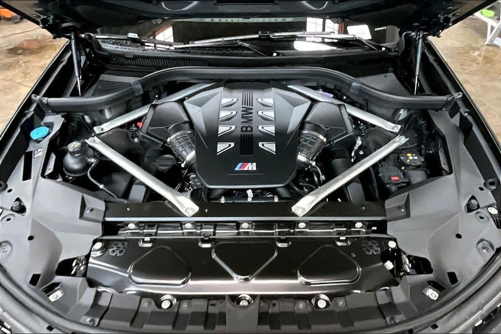 new 2026 BMW X7 car, priced at $122,040