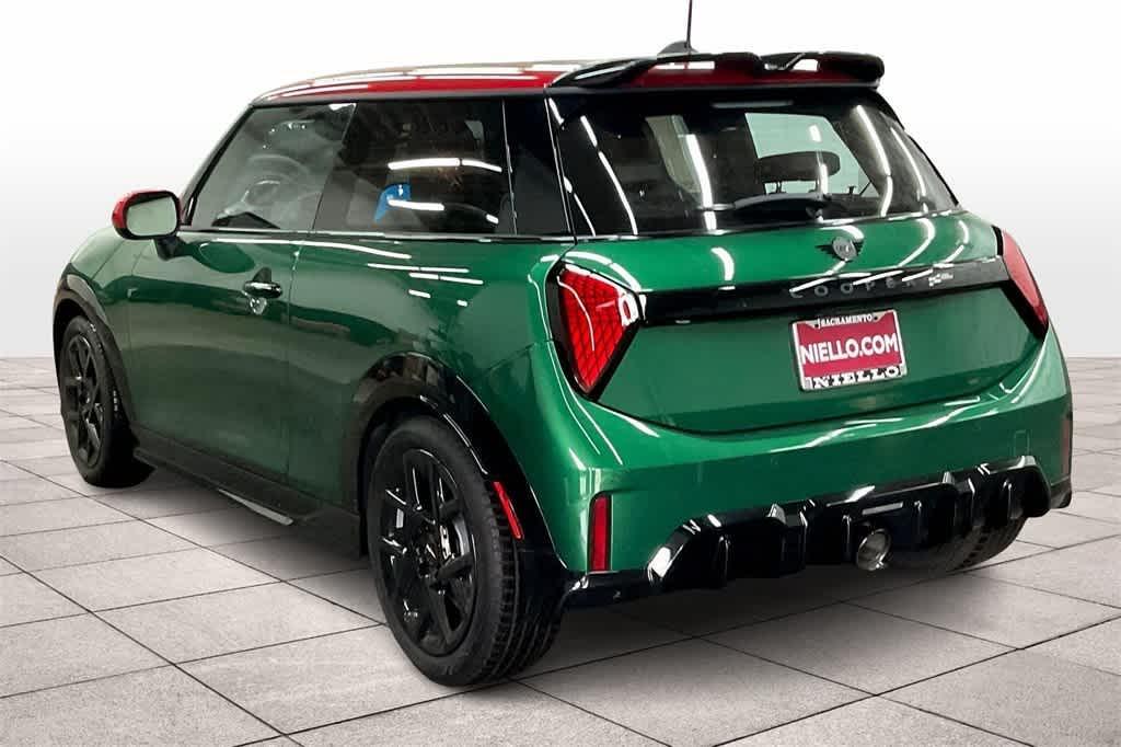 new 2025 MINI Hardtop car