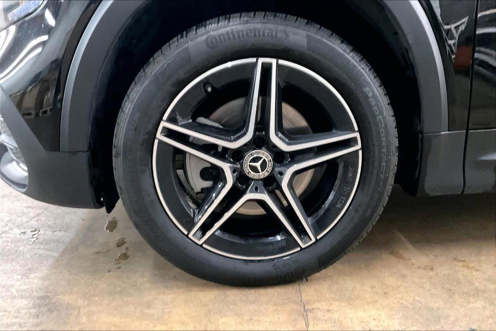 used 2023 Mercedes-Benz GLB 250 car, priced at $28,998