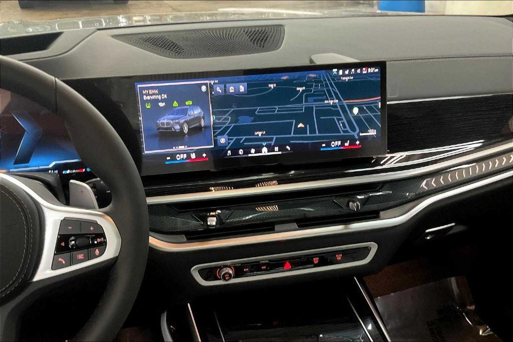 new 2026 BMW X7 car, priced at $100,090