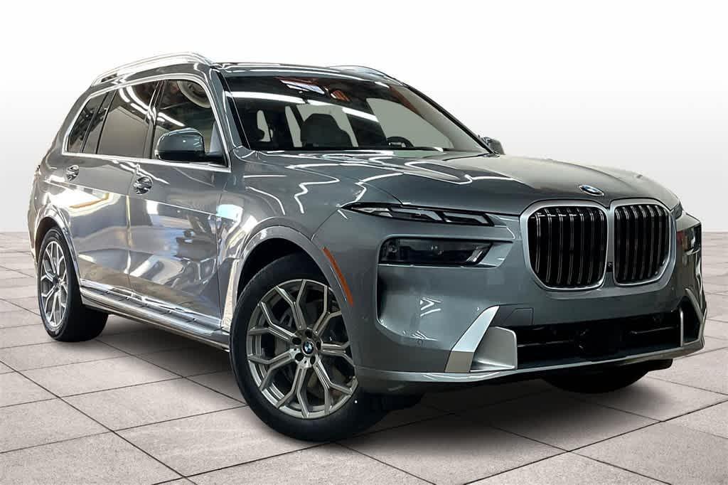 new 2025 BMW X7 car, priced at $91,725