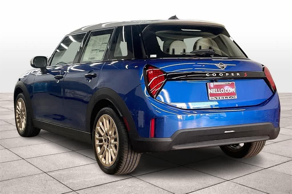 new 2025 MINI Hardtop car, priced at $38,295