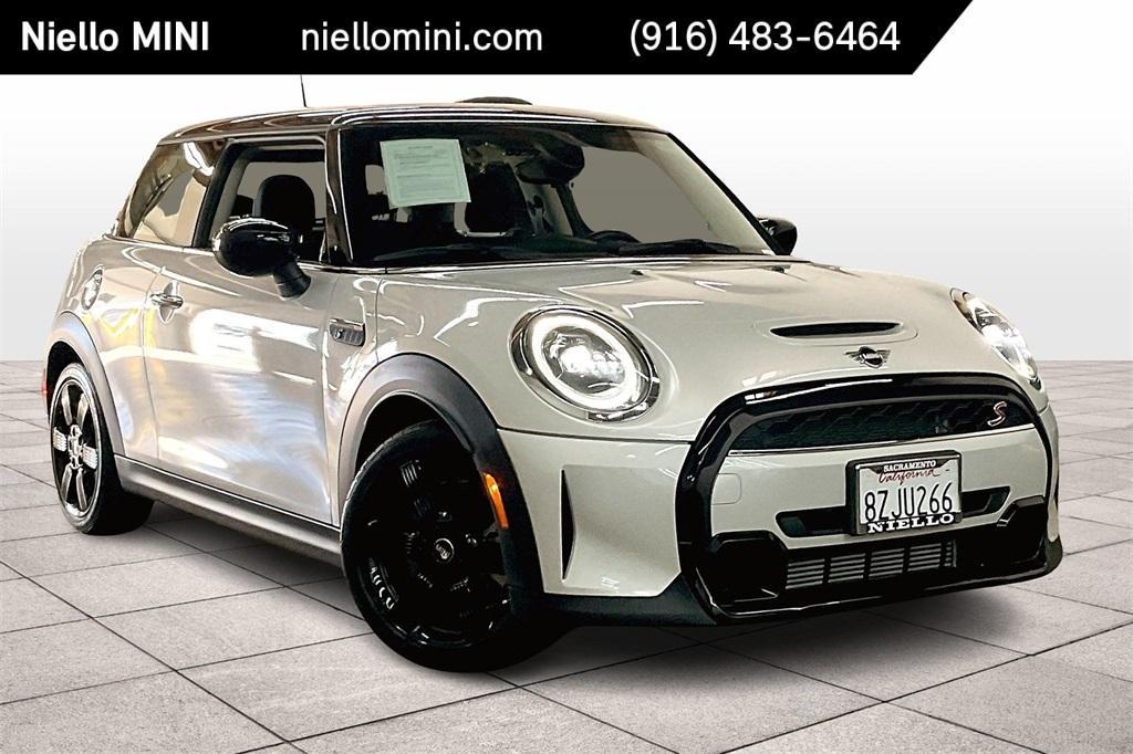 used 2022 MINI Hardtop car, priced at $25,995
