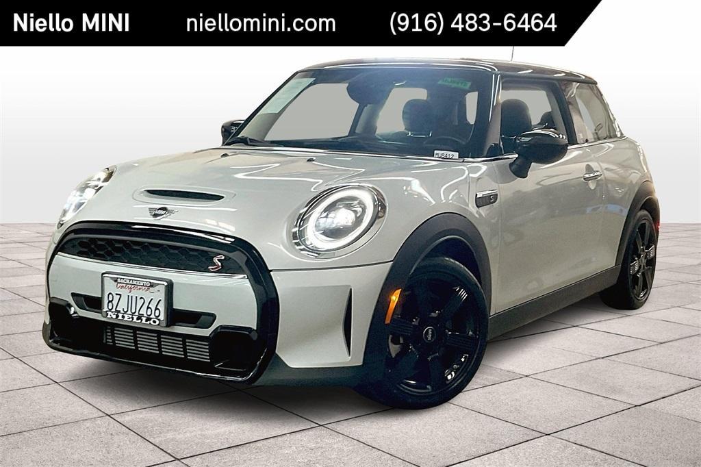 used 2022 MINI Hardtop car, priced at $25,995