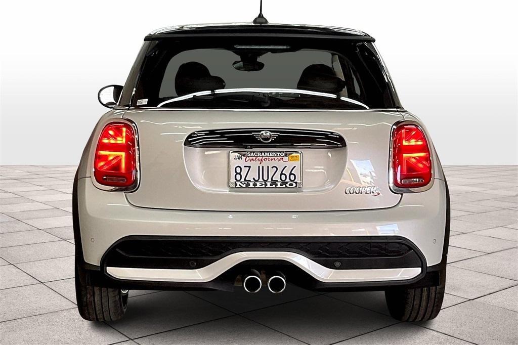 used 2022 MINI Hardtop car, priced at $25,395