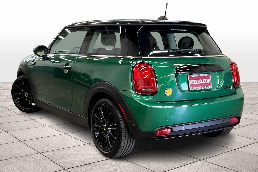 used 2024 MINI SE Hardtop car, priced at $26,996