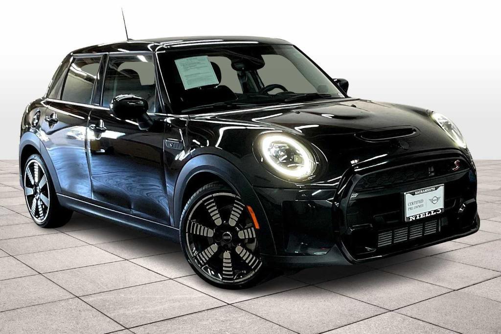 used 2023 MINI Hardtop car, priced at $25,798