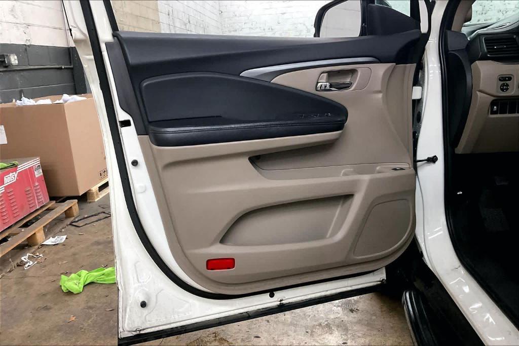 used 2016 Honda Pilot car, priced at $16,996