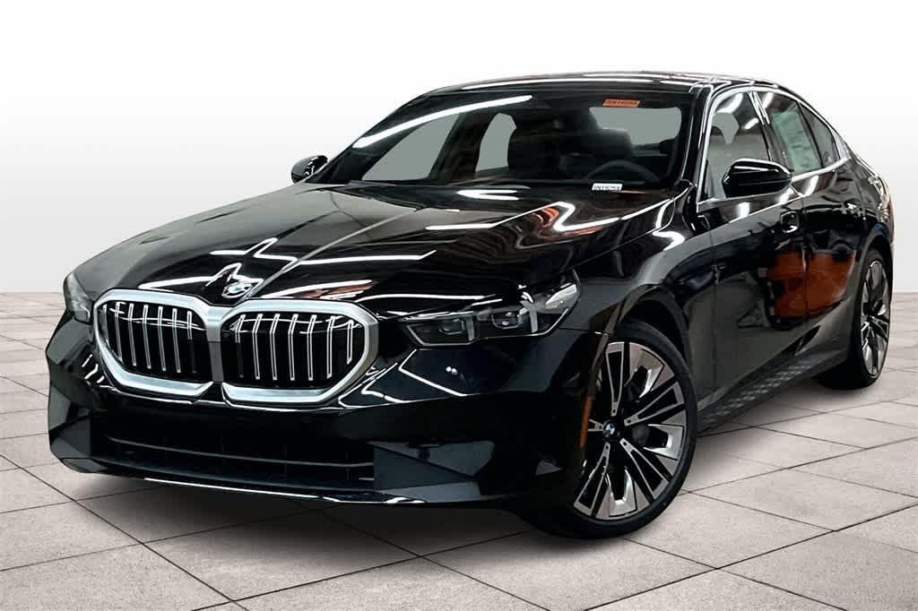 new 2025 BMW 540 car, priced at $70,775